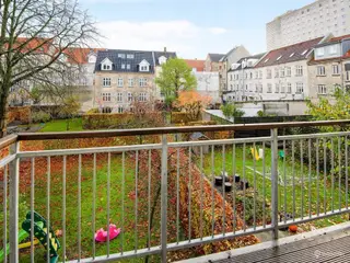 Hel boligudlejningsejendom med 3 store ejerlejligheder - 339 m² - sjældent udbudt