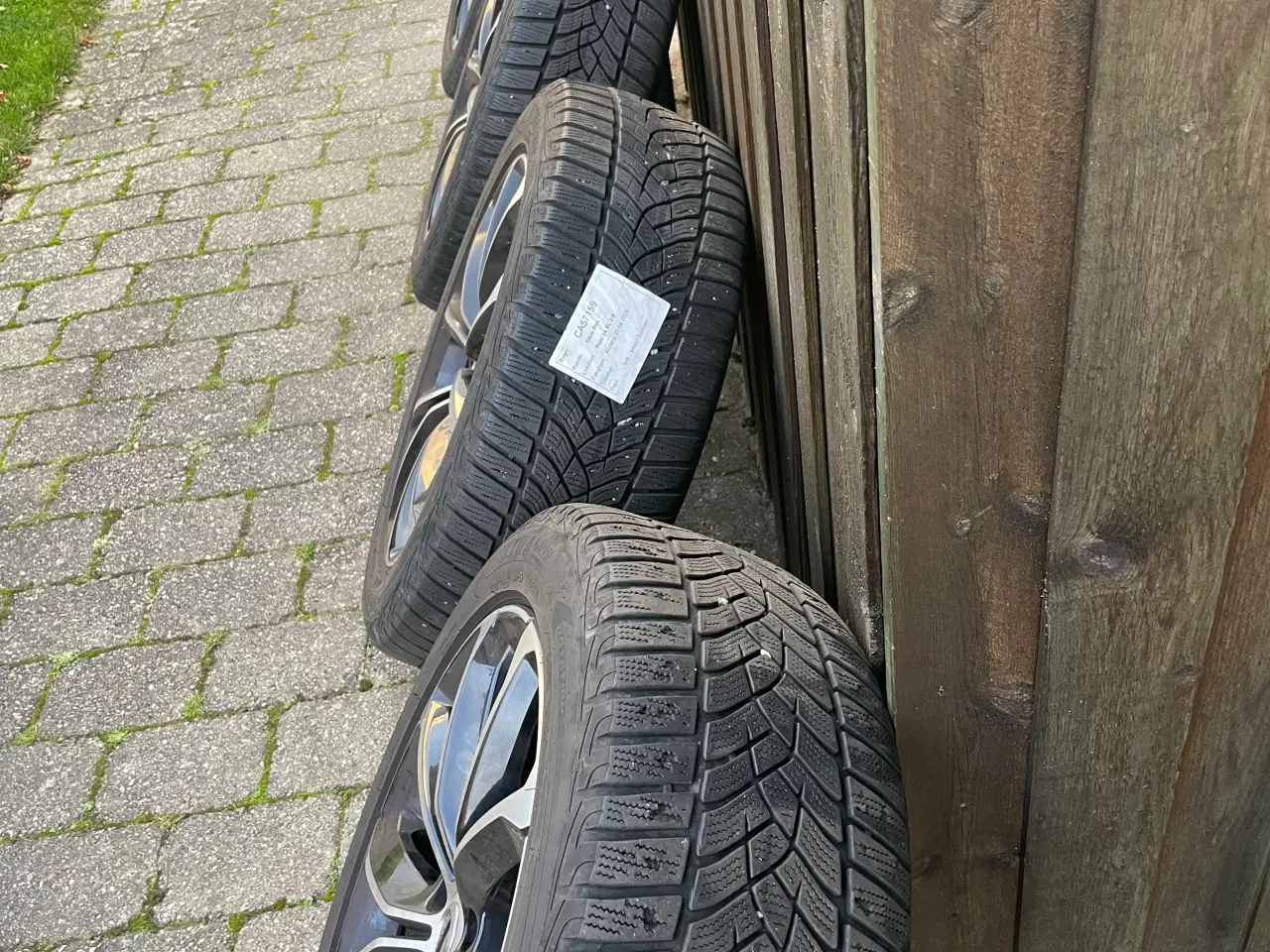 Billede 2 - Volvo Alu fælge med vinterdæk