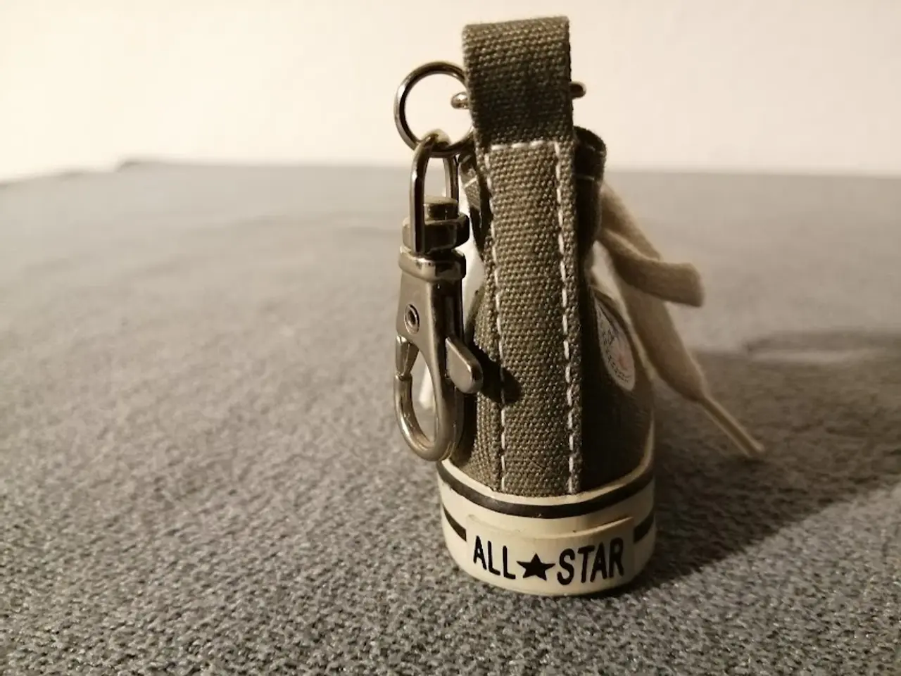 Billede 5 - Flot Converse Allstar Nøglering