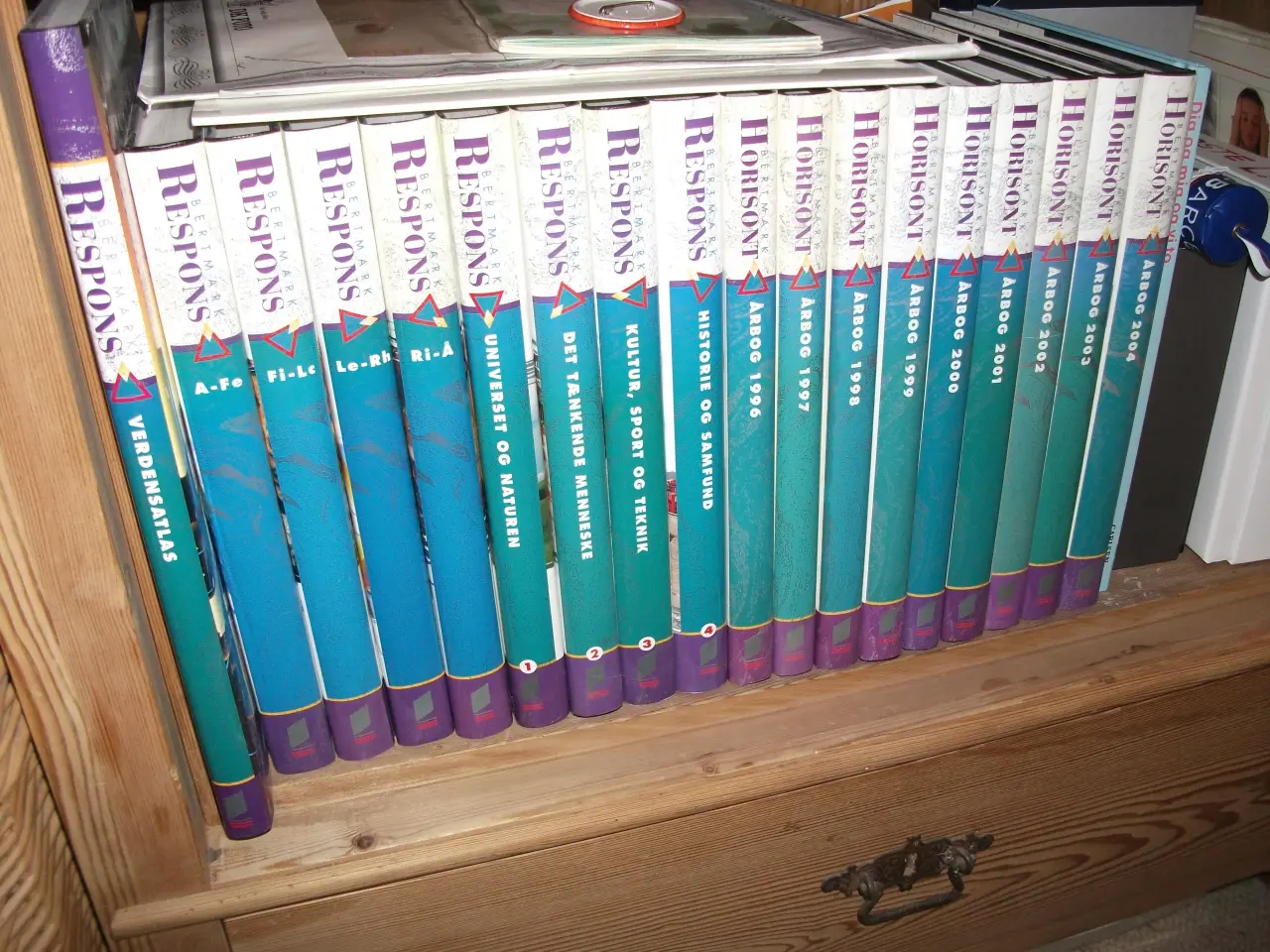 Billede 1 - Bertmark Horisont leksikon