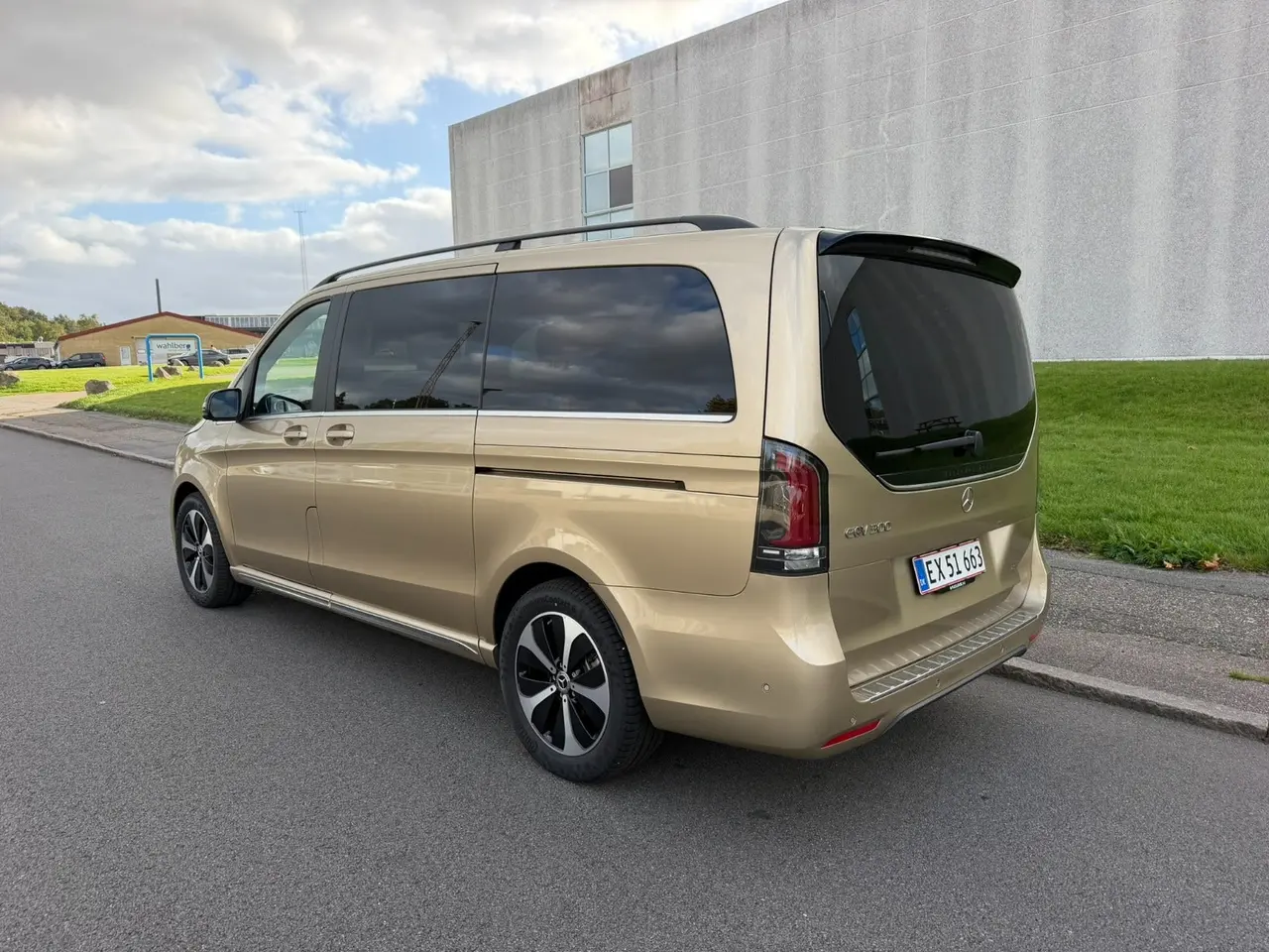 Billede 3 - Mercedes EQV300  Avantgarde L