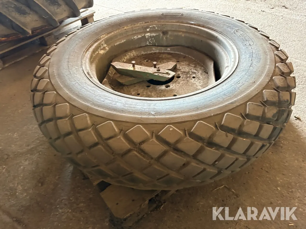 Billede 3 - Landbrugsdæk Bridgestone 13.6-28 1 Styk