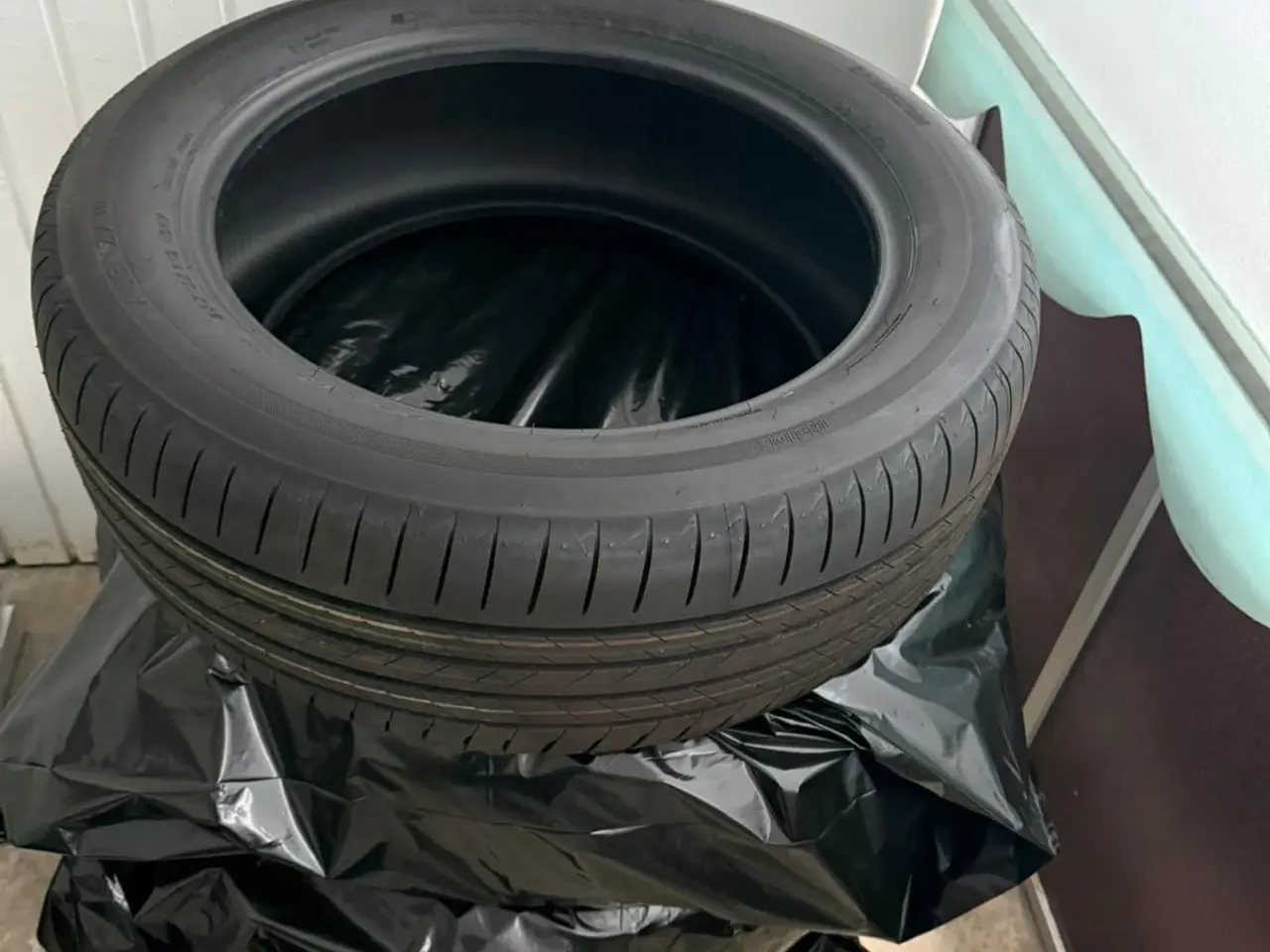Billede 1 - Bridgestone Alenza 001 Size 235 55 R19 101V