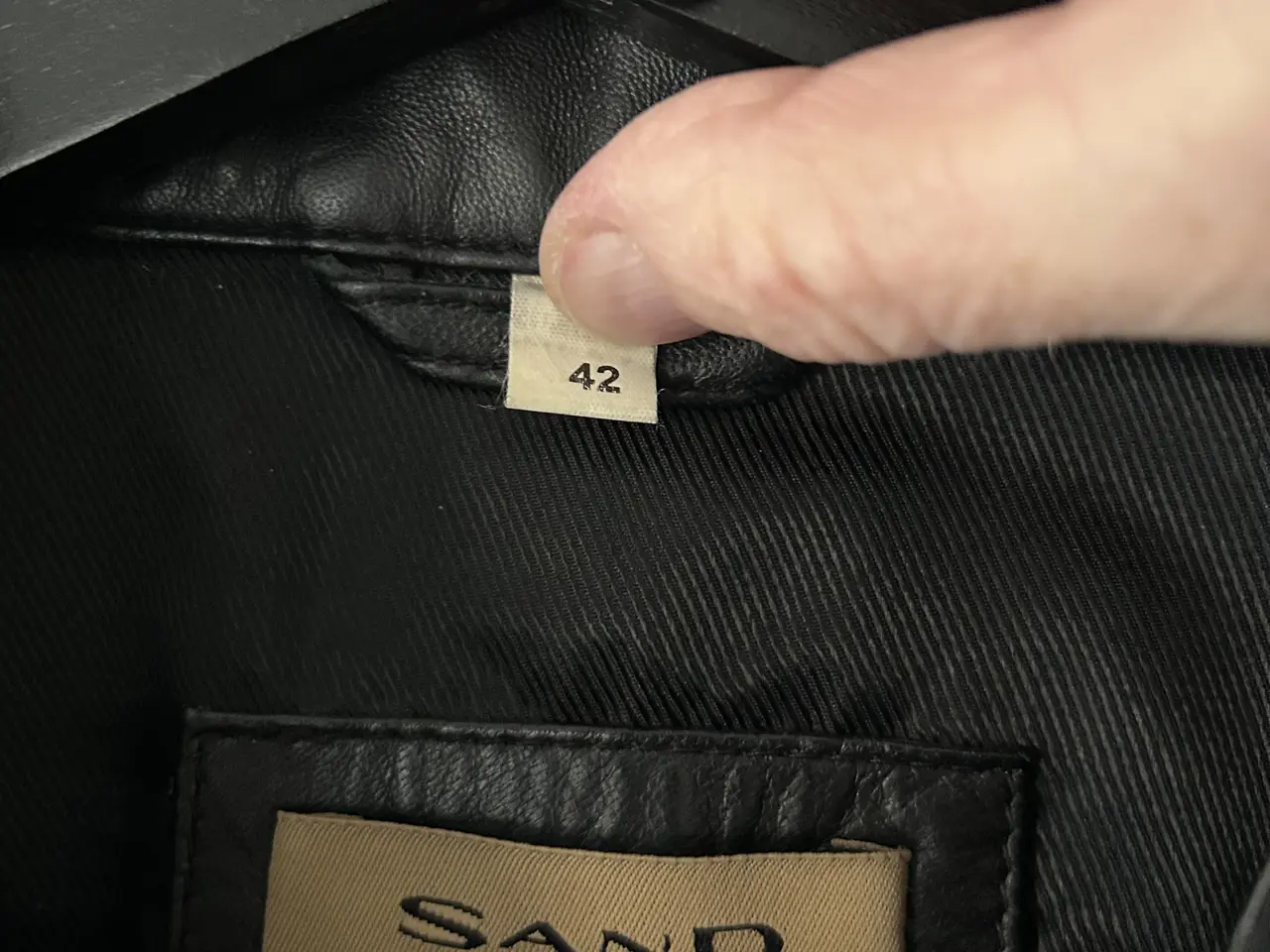 Billede 7 - Skindjakke - som ny - sort - str. 42