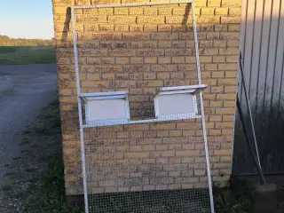 Alu voliererammer med foderskåle