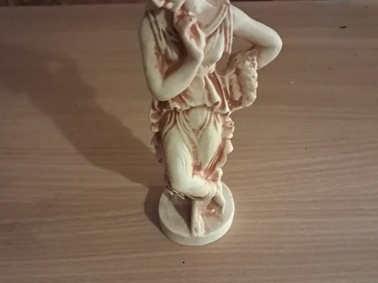 Billede 1 - Græsk kvinde figur