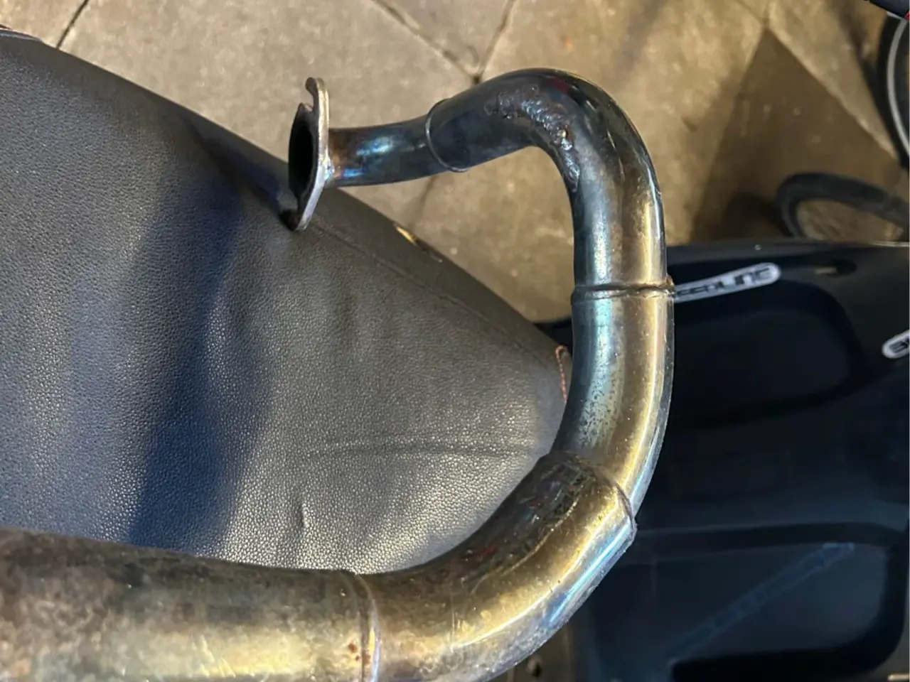 Billede 2 - Peugeot TKR knæk udstødning