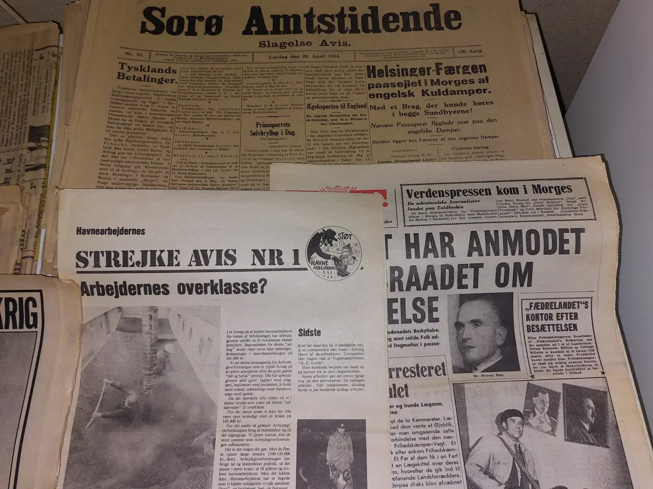 Billede 1 - Gamle aviser og blade Fra bl.a. 1911, 1972 m.fl.