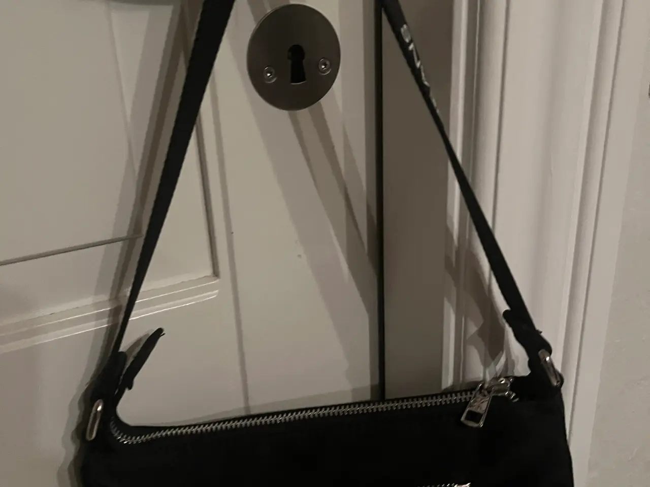 Billede 4 - Calvin Klein skuldertaske 