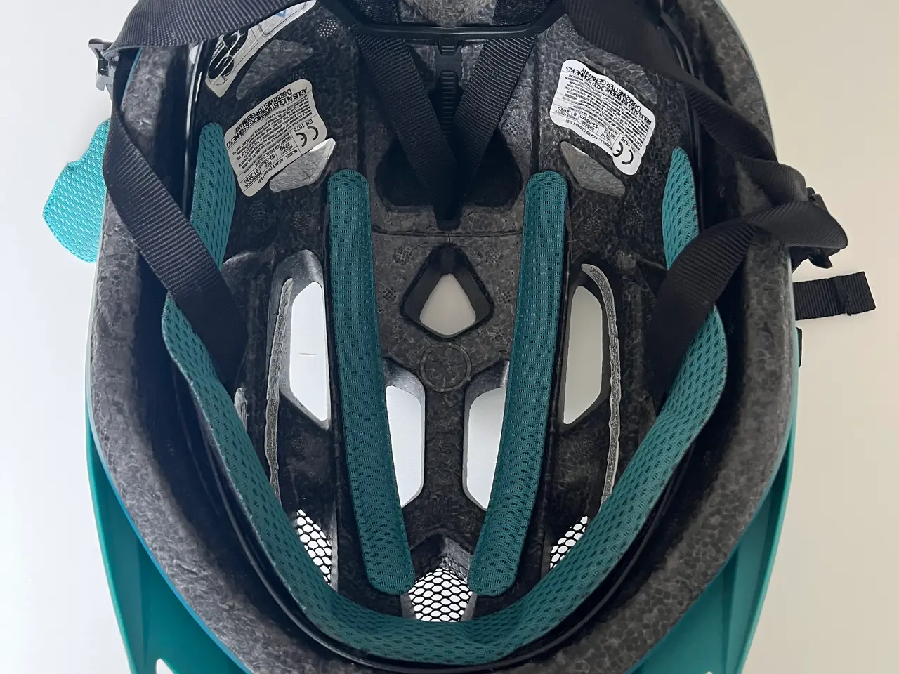 Billede 3 - Abus cykelhjelm i rigtig fin stand, str 52-58