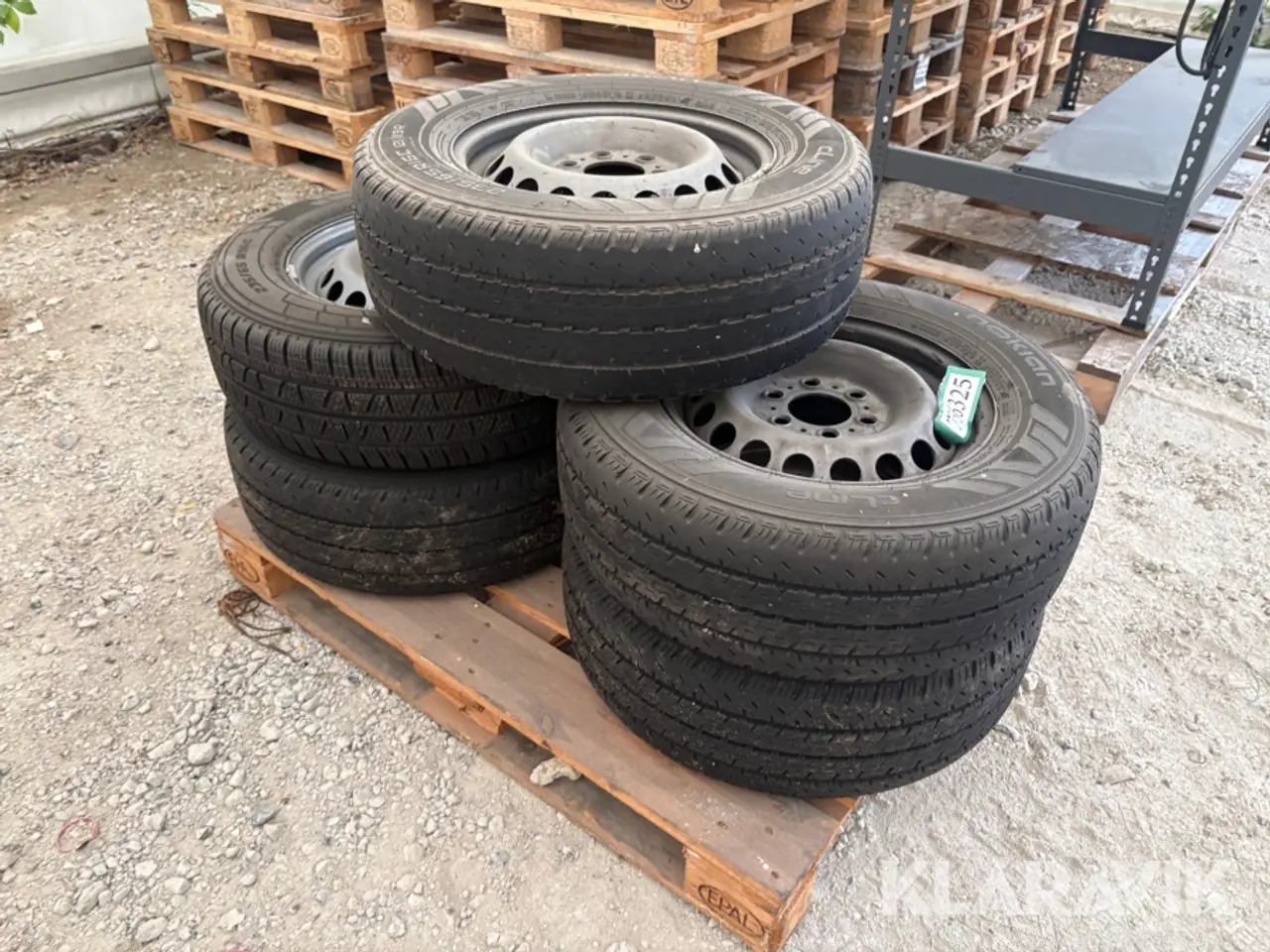 Billede 2 - Dæk Nokian/Pirelli 235/65R16C - 5 styk