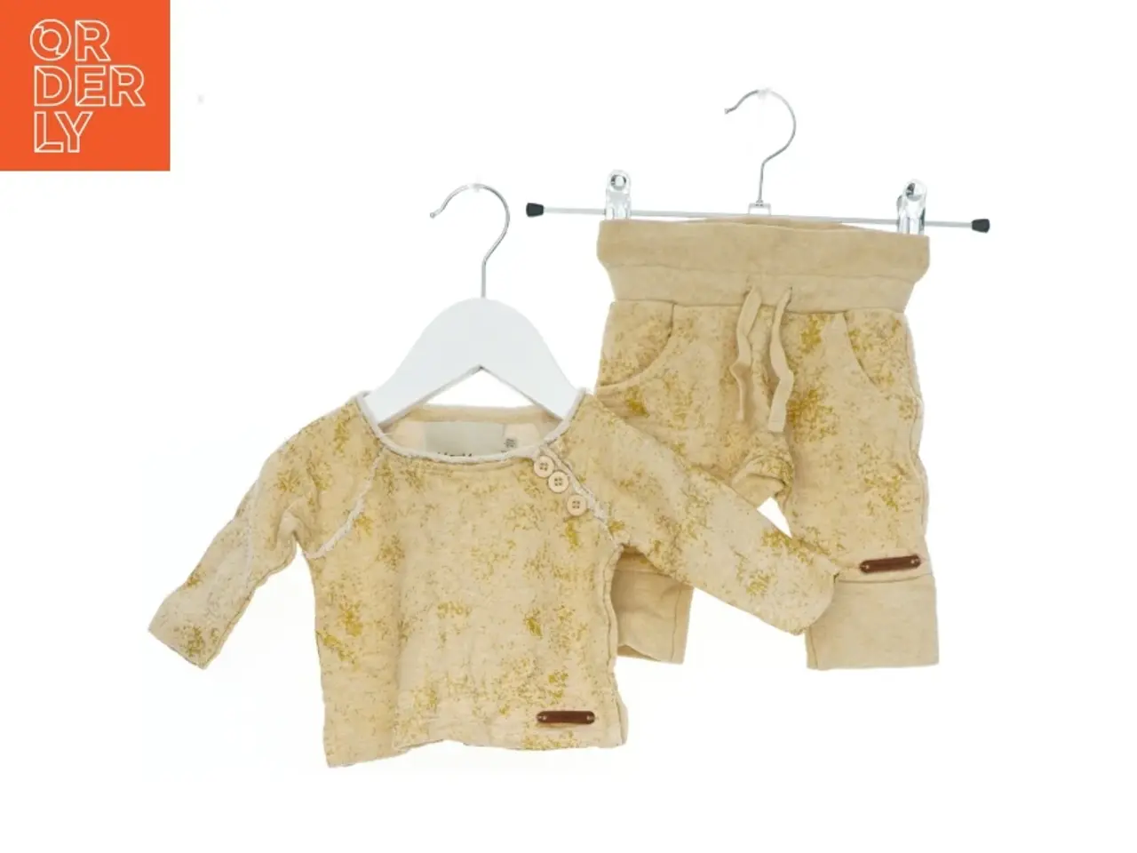 Billede 1 - Babysæt med bluse og bukser fra MarMar (str. 56)