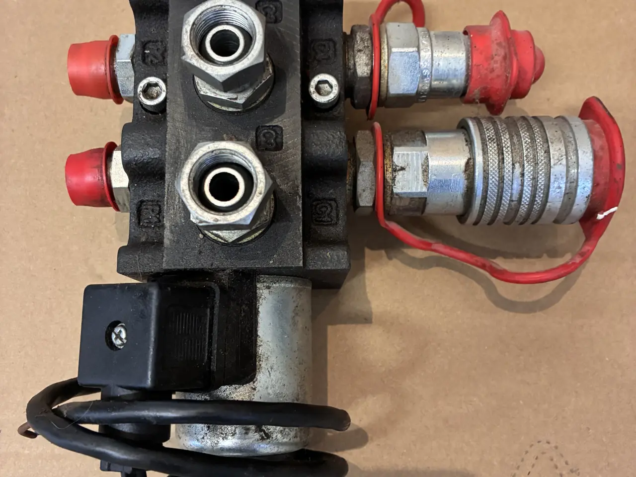 Billede 1 - El-hydraulisk skifteventil