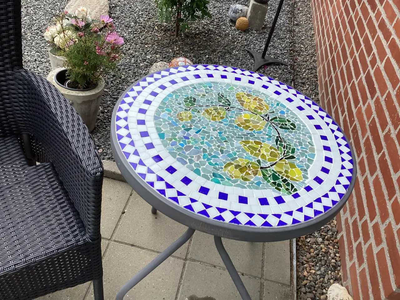 Billede 1 - Havebord med mosaik. 