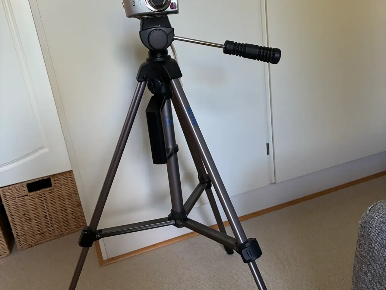 Billede 1 - Kamera med fotostativ