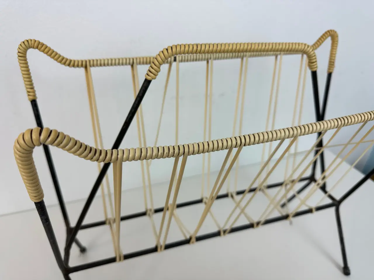 Billede 6 - Retro avisholder / Magasinholder