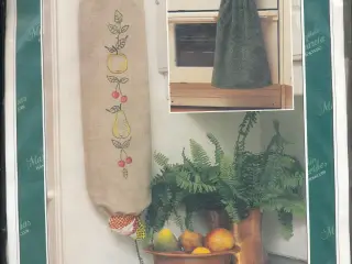 BRODERISÆT FRA ATELJE MARGARETHA - KØKKENSÆT