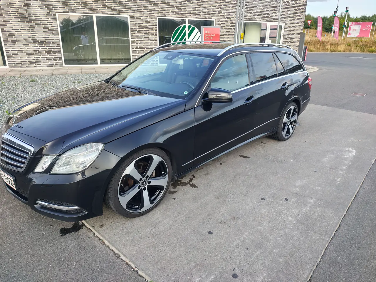 Billede 2 - Utrolig velkørende og nyrenoveret lækker Mercedes