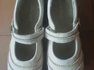 New Feet ballerina, nye
