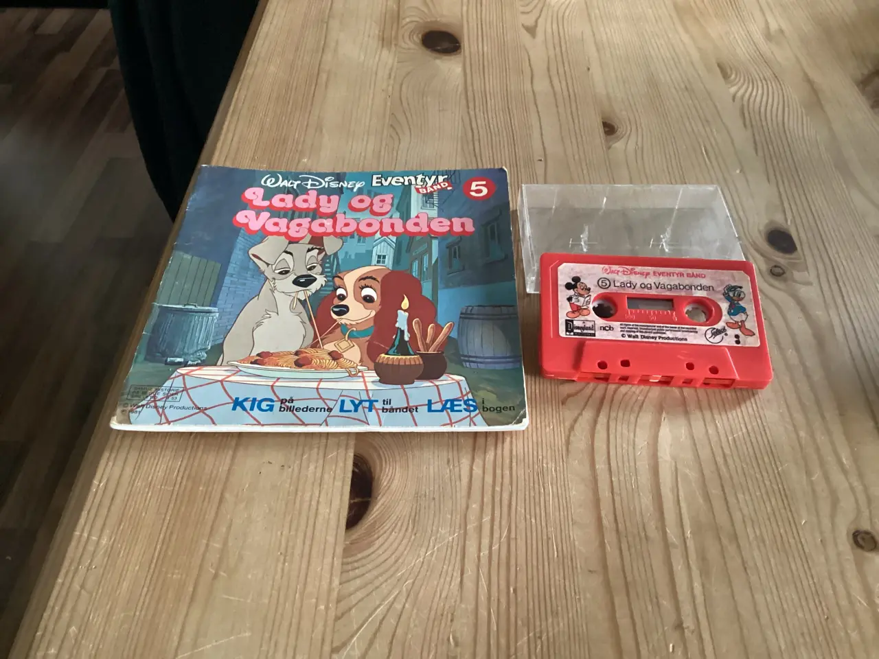Billede 2 - Lyt og Læs. Bog og Bånd. 14 Stks.