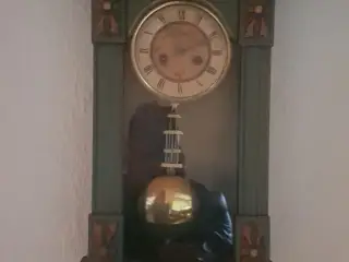 Væghængt ur