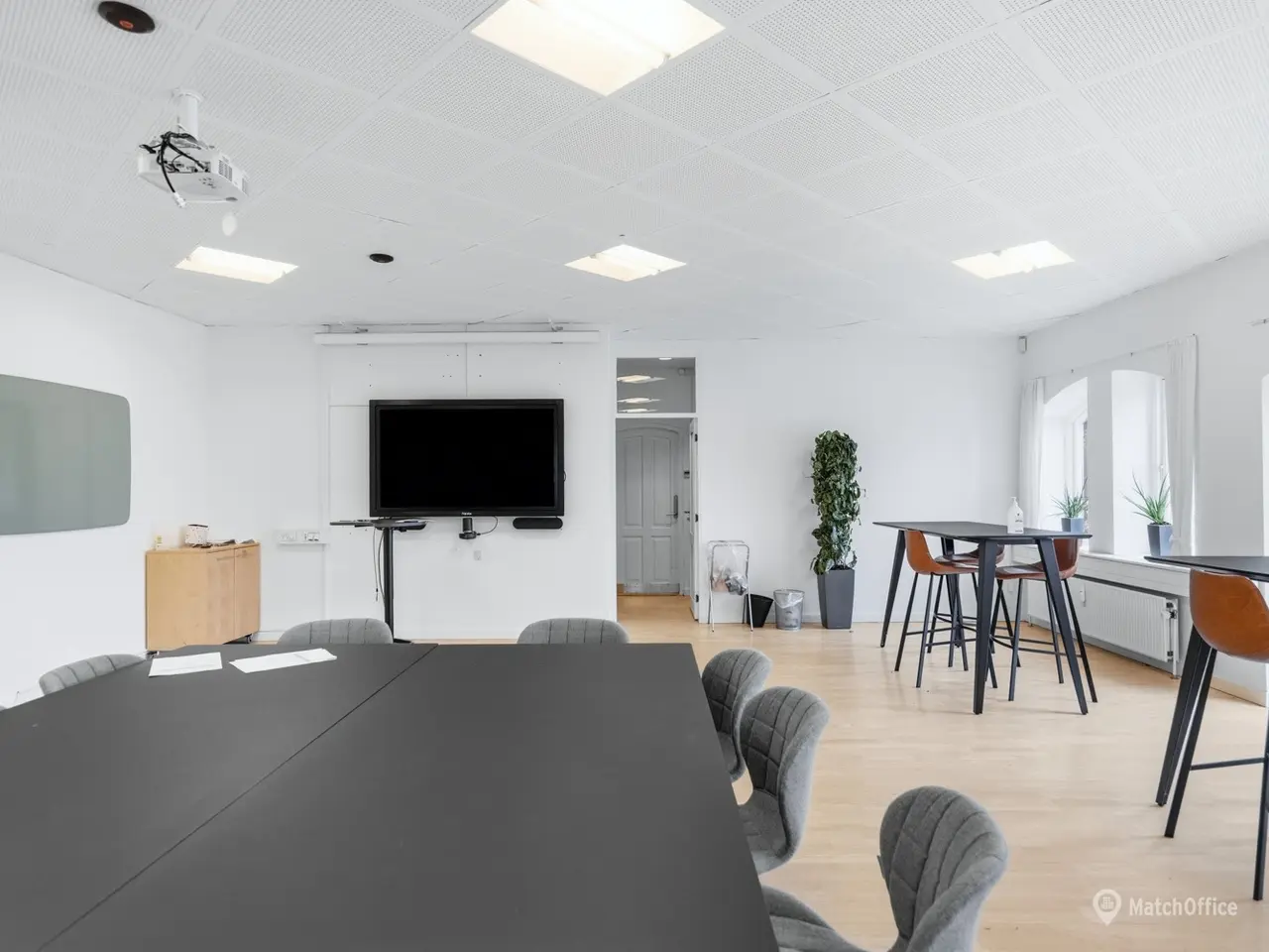 Billede 4 - Lyst kontorlejemål i stueplan