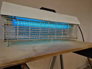 Effektiv elektrisk myg og fluefanger.
