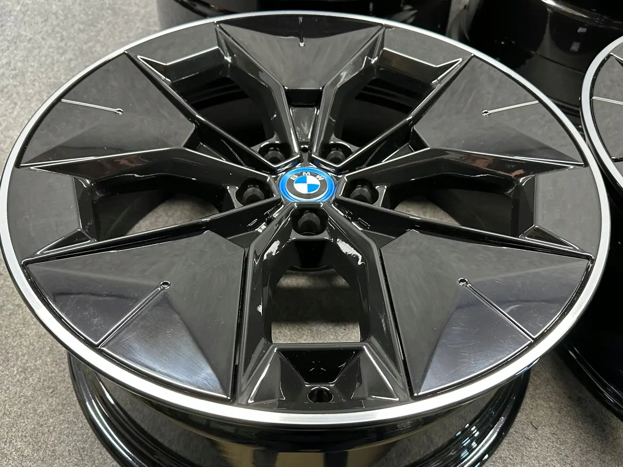 Billede 4 - BMW iX3 G08 843 20 8J og 9,5J x 20"