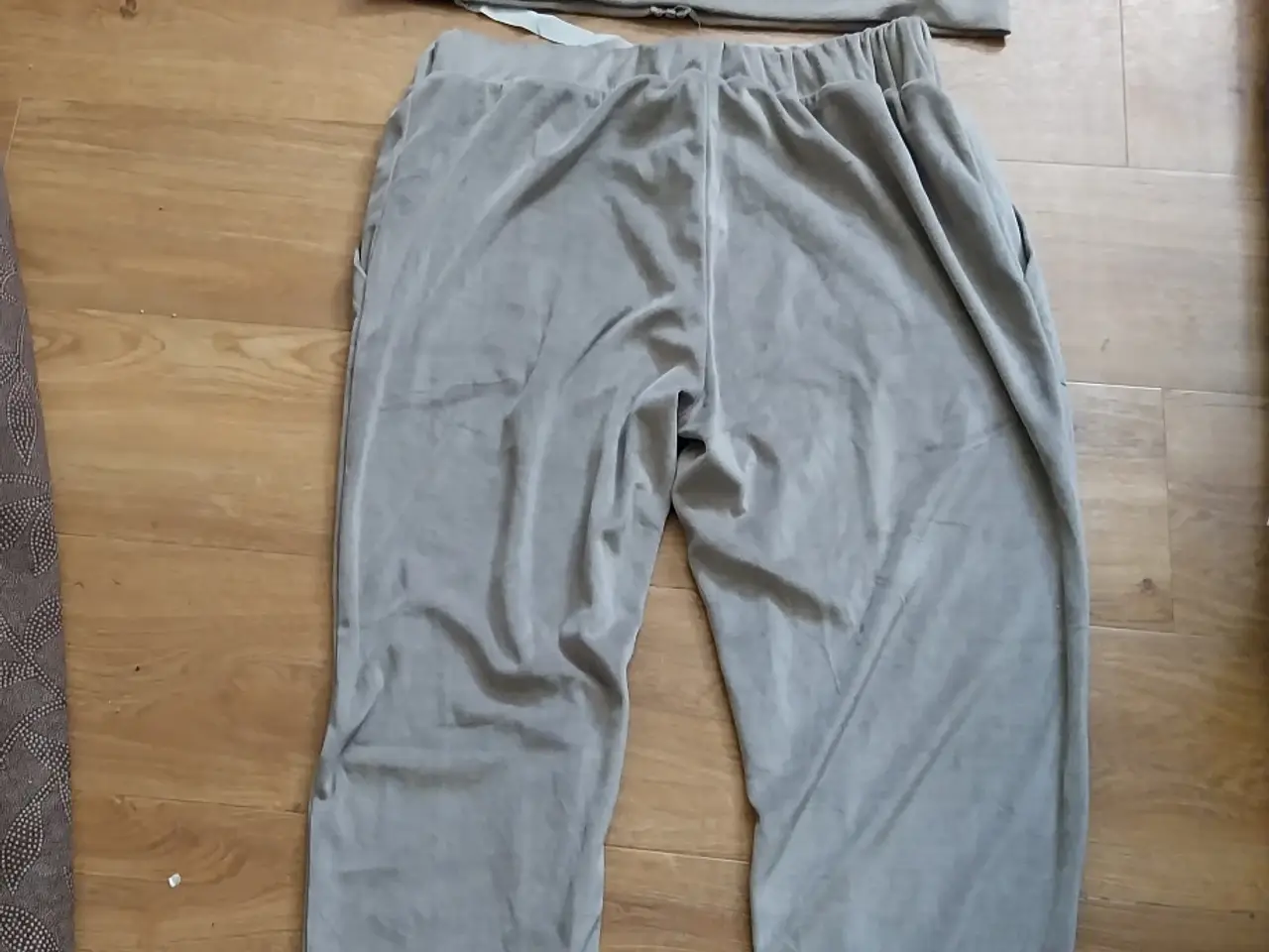 Billede 11 - Oeko tex jogging dragt str. S / M