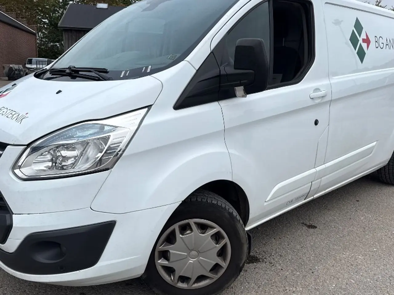 Billede 1 - Ford Transit Custom Varevogn, lukket kasse, lang model