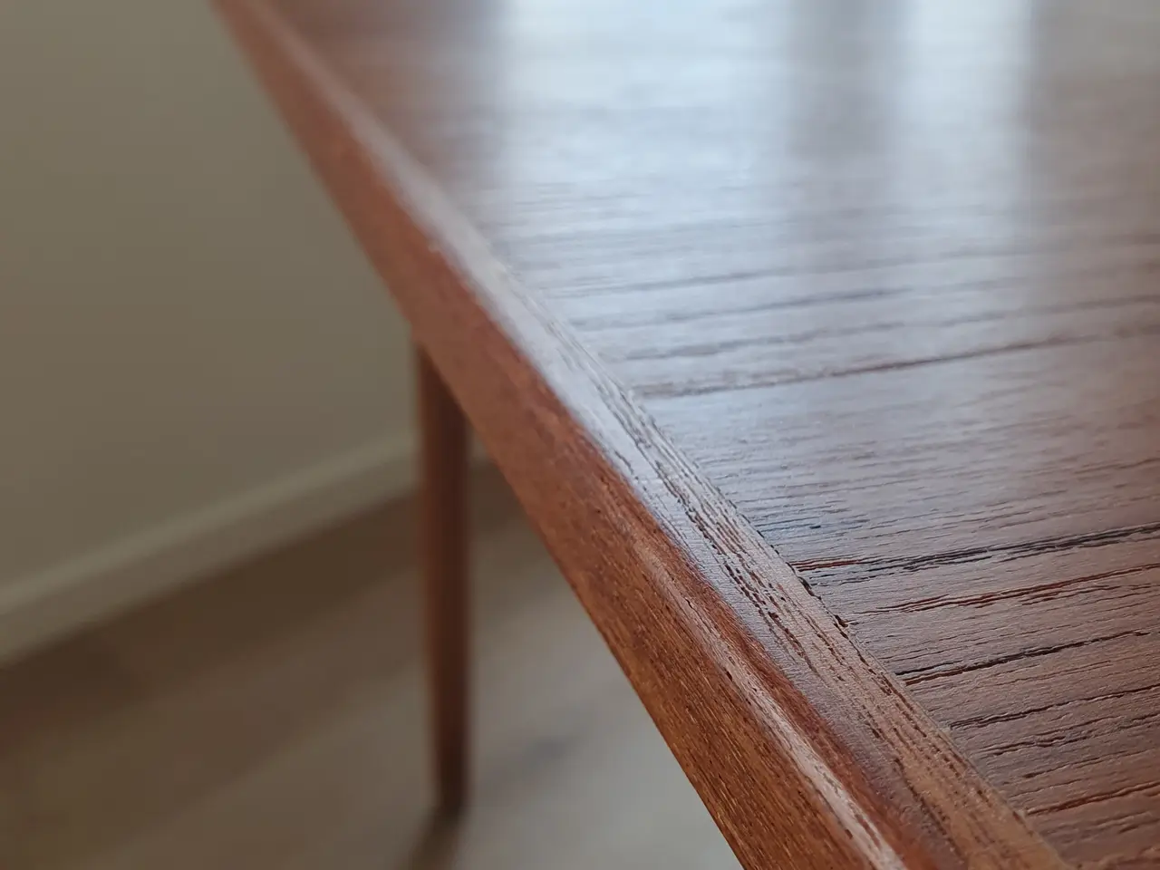 Billede 3 - Spise/skrivebord i teak med messingbeslag