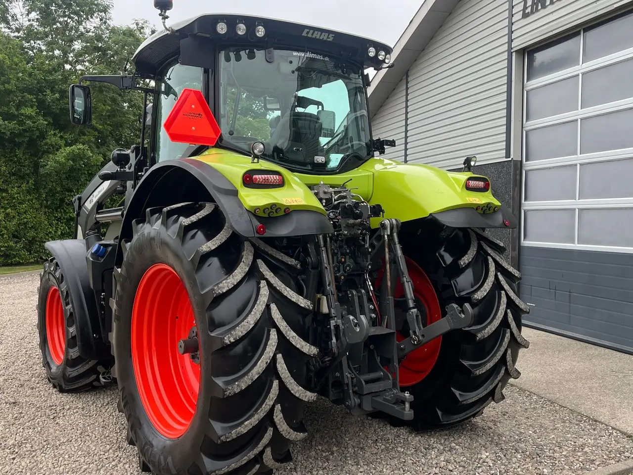 Billede 15 - CLAAS Axion 810 CMATIC Med frontlift og frontlæsser