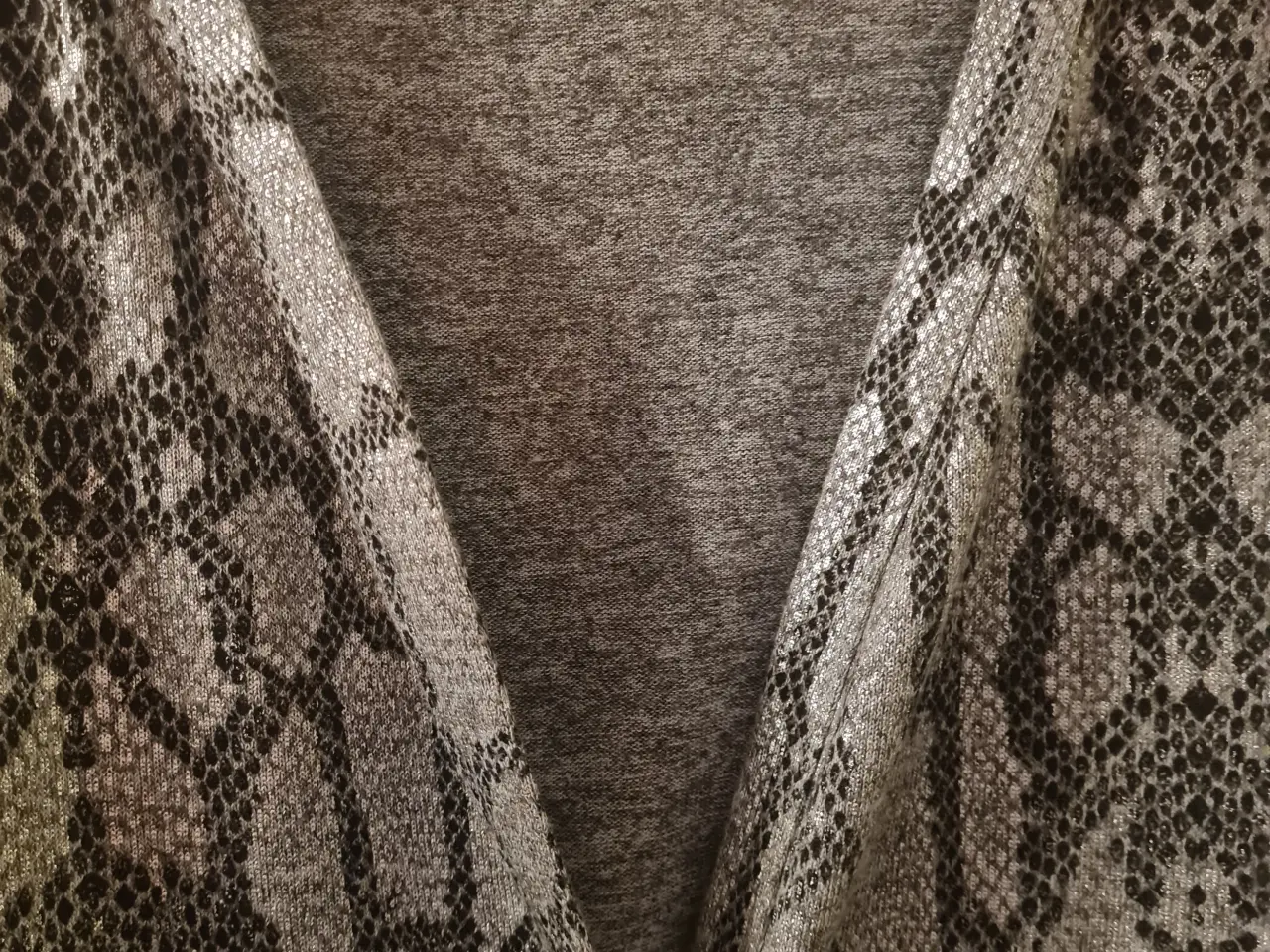 Billede 6 - Sølv cardigan ca str 44-48
