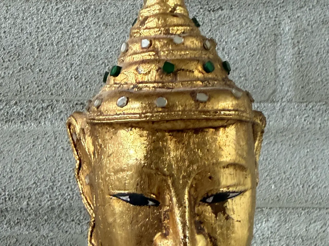 Billede 5 - Smuk 56 cm guld Buddha i massivt træ.