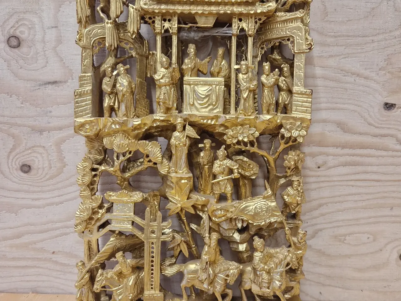 Billede 1 - Kinesisk forgyldt trærelief