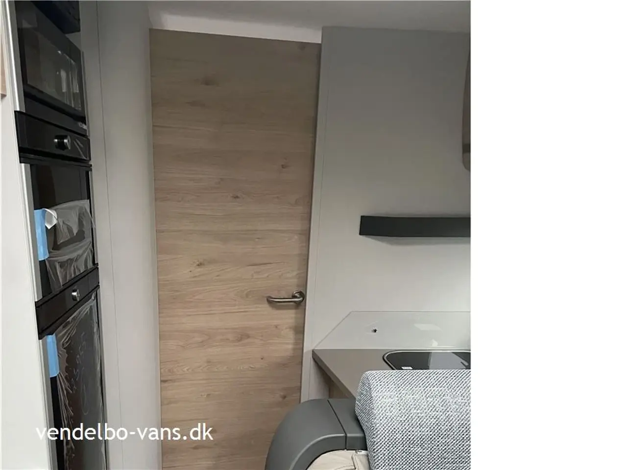 Billede 9 - 2026 - Dethleffs Pulse Classic T 7051 EB Luksuriøs camper med enkeltsenge og stor garage