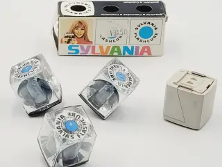 ⭐️· Sylvania Flashcubes og Kodak Flashcube Adapter