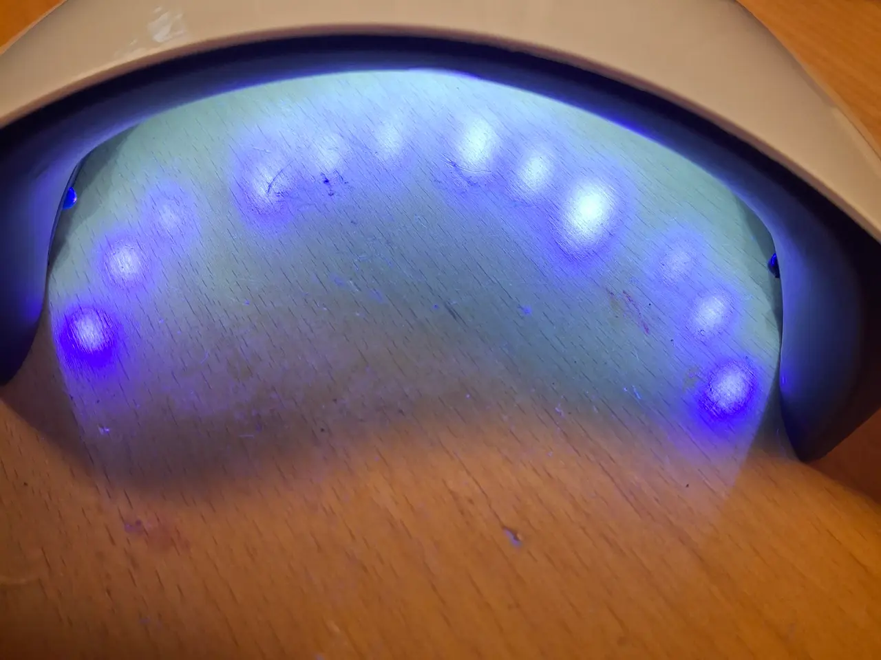 Billede 1 - Uv lampe til smukke negle