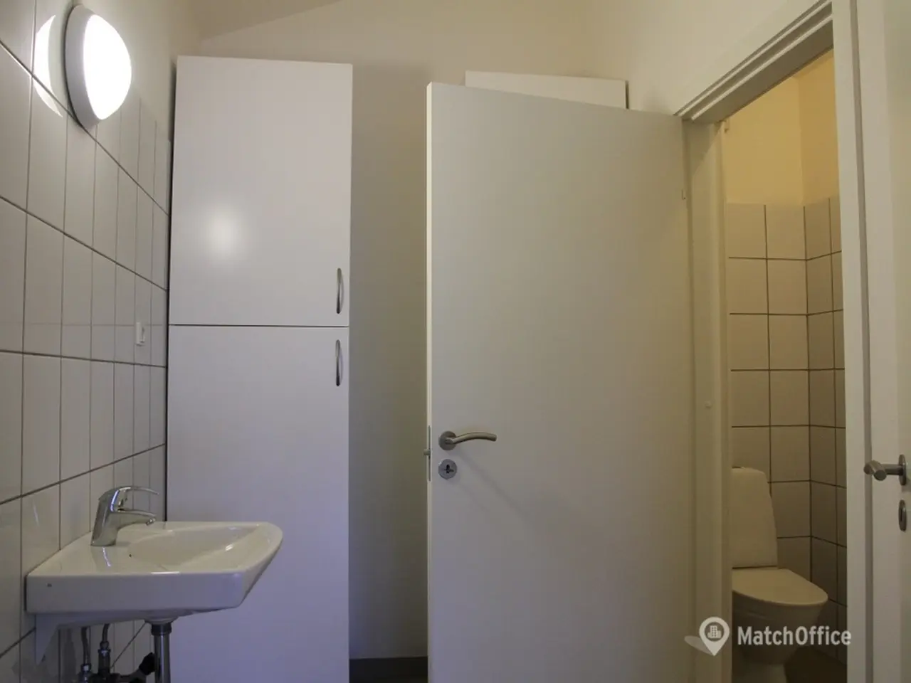 Billede 3 - Meget pænt loft kontorlokale