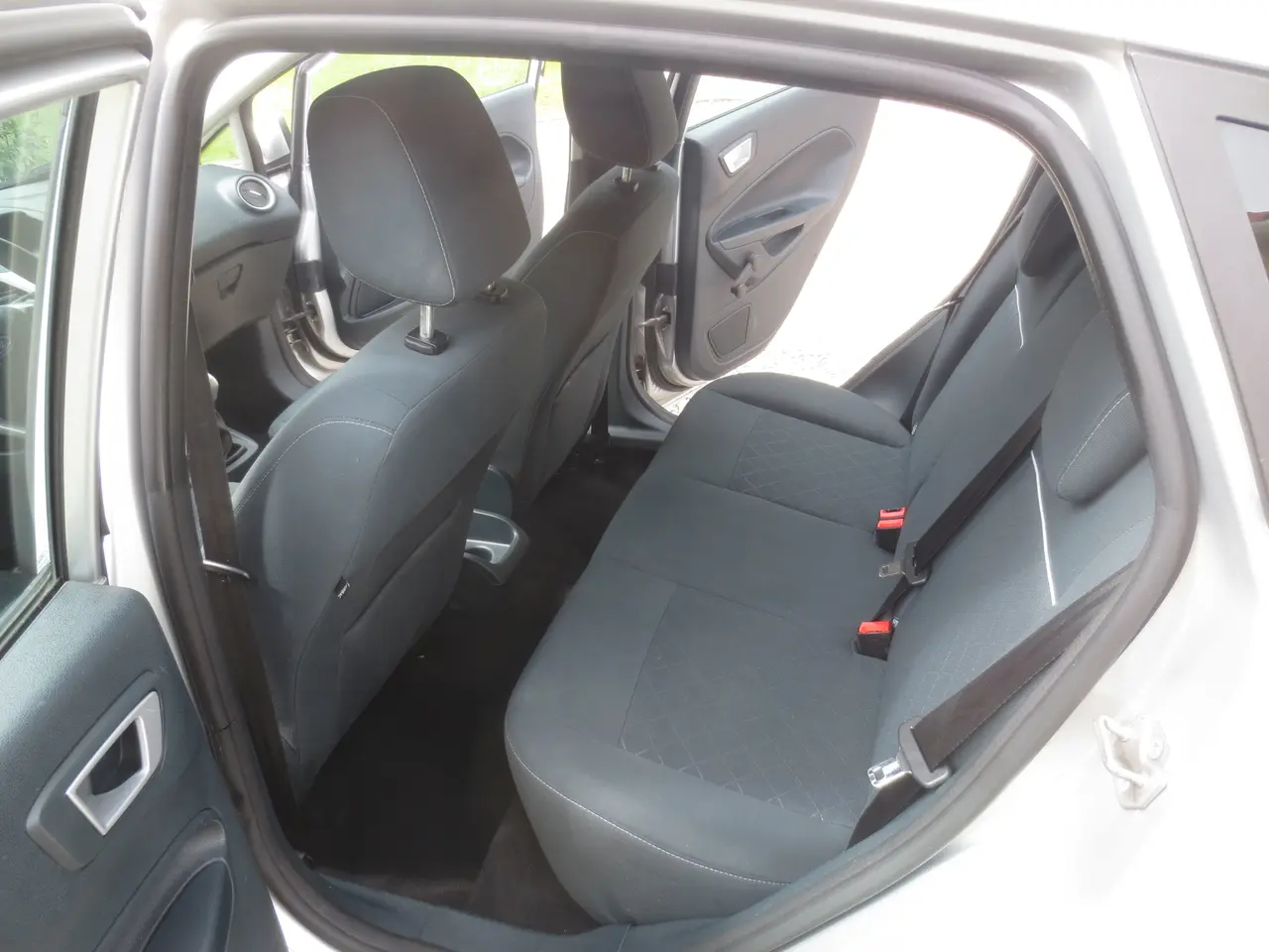 Billede 14 - Pæn Ford Fiesta 1.6 TD år 12 