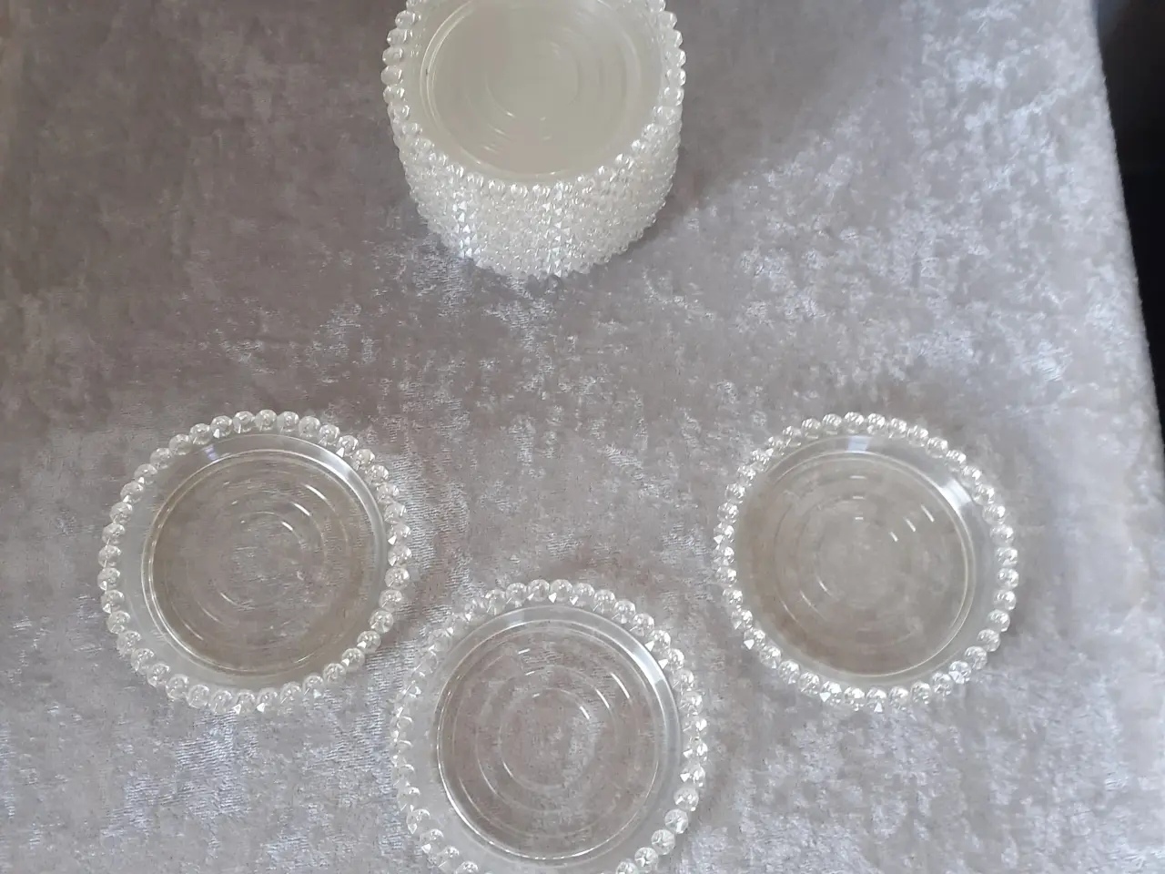 Billede 2 - Glasbakker i plastik - 16 stk. / Samlet