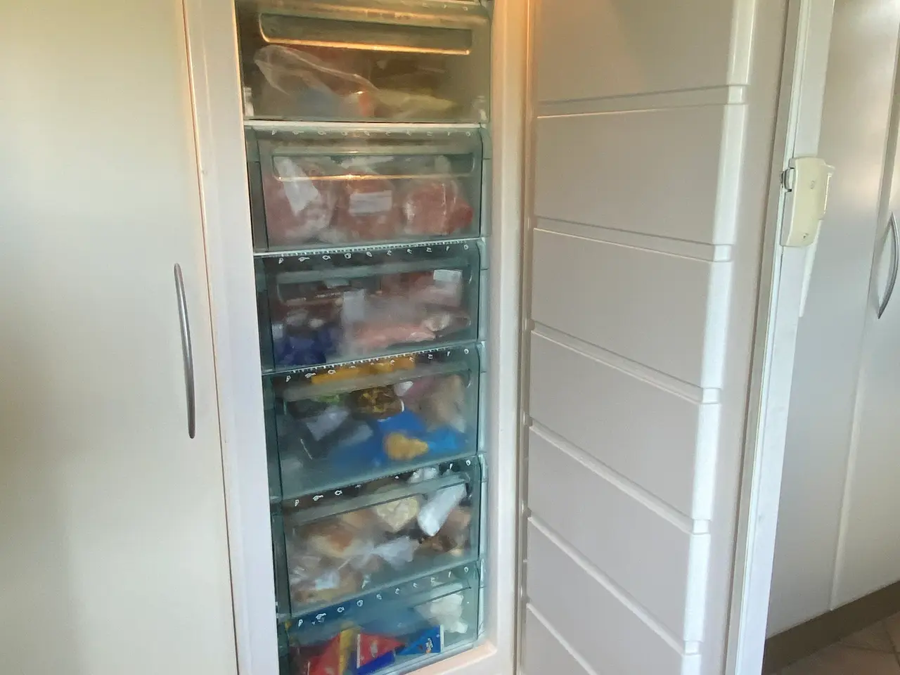 Billede 3 - Electrolux skabsfryser 180 cm