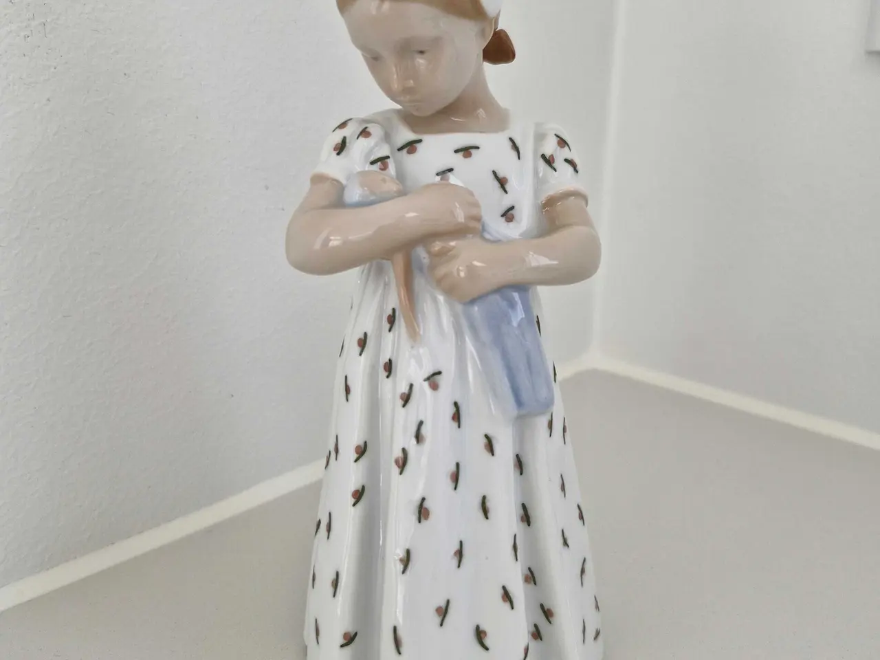 Billede 1 - Bing og Grøndahl, "Mary" pige med dukke