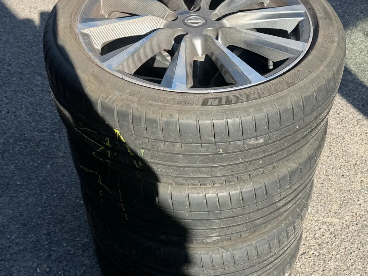Billede 9 - Renault / Nissan alufælge med dæk . 5x114.3 krydsm