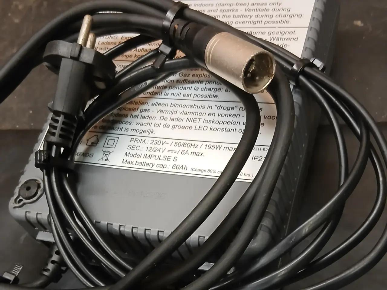 Billede 2 - Oplader Victron Impulse S