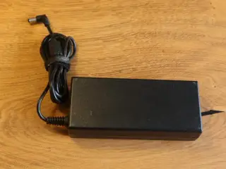 Asus strømforsyning