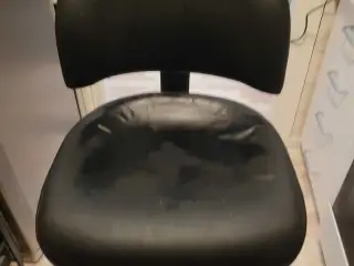  Højstole pr stk 250kr 2stk 400kr