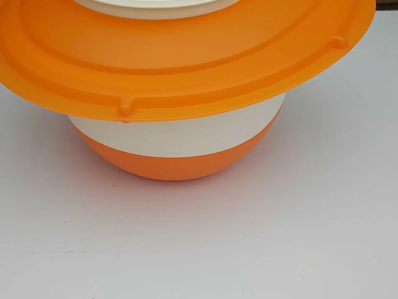 Billede 1 - Tupperware skål 1,5 L