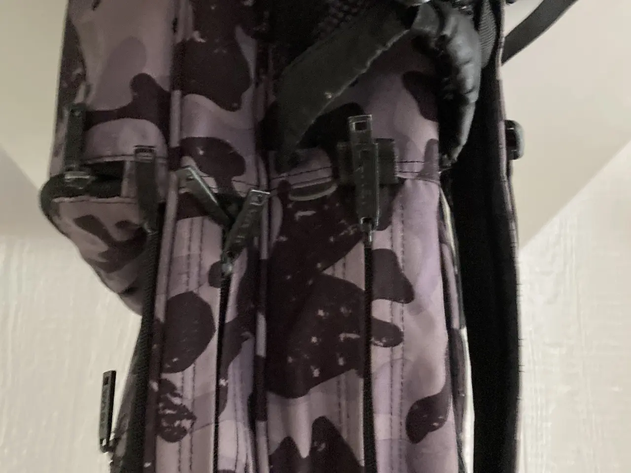 Billede 2 - Jeva Camouflage skoletaske i grå/sort