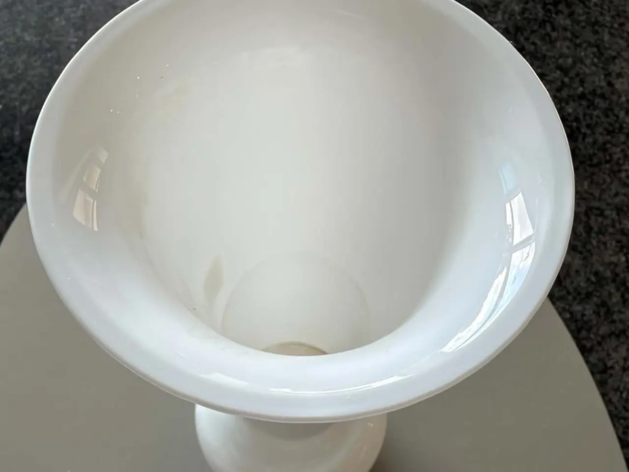 Billede 3 - Holmegaard Trompetvase (24 cm) – Opal hvid